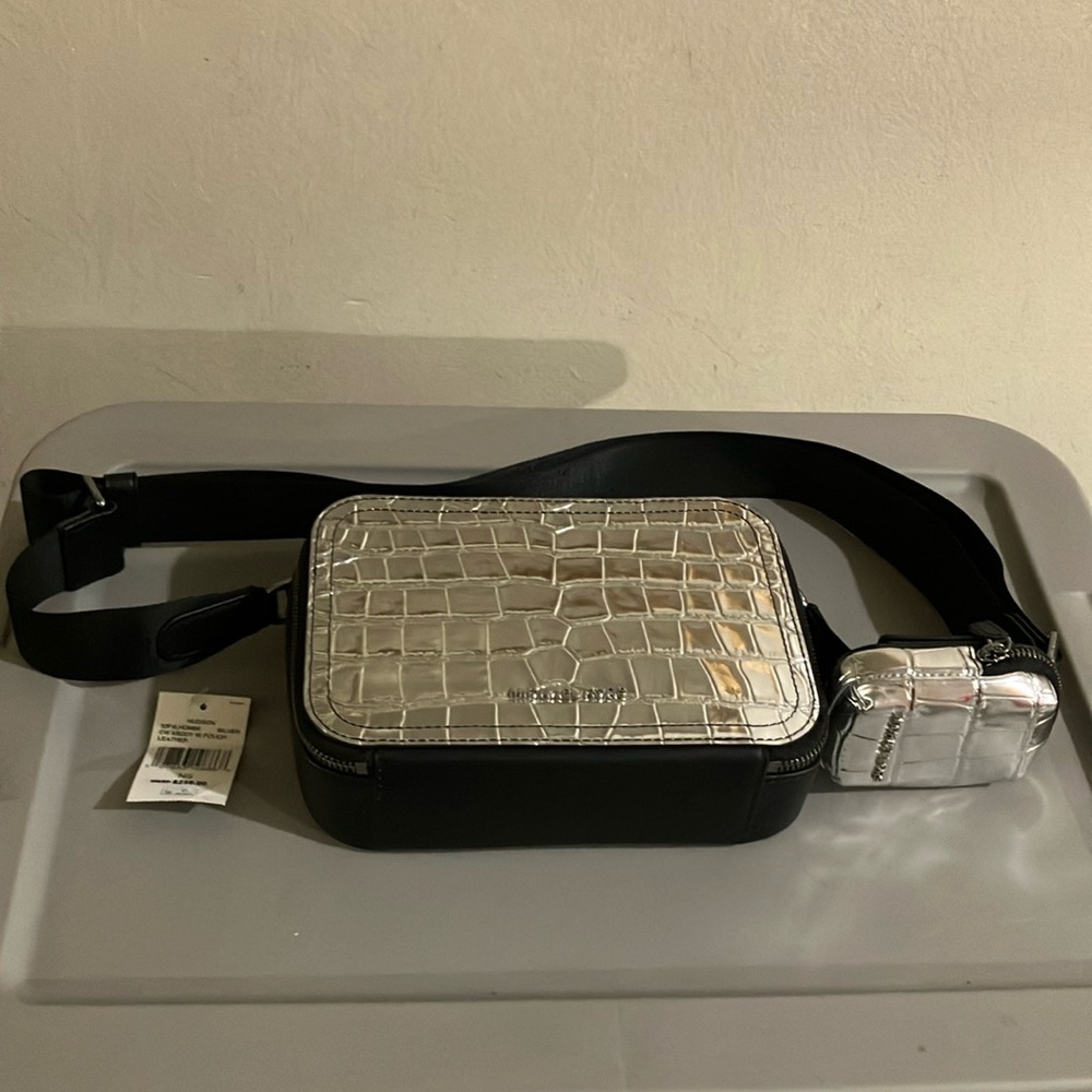 Michael Kors Hudson EW XBody W Pouch Silver leather